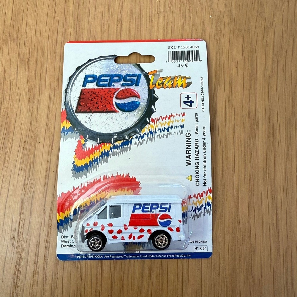 Retro Pepsi Team Golden Wheel Die Cast Delivery Van 1990s 1:64, New Sealed